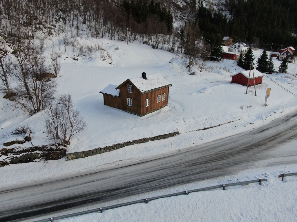 Arctic cabin